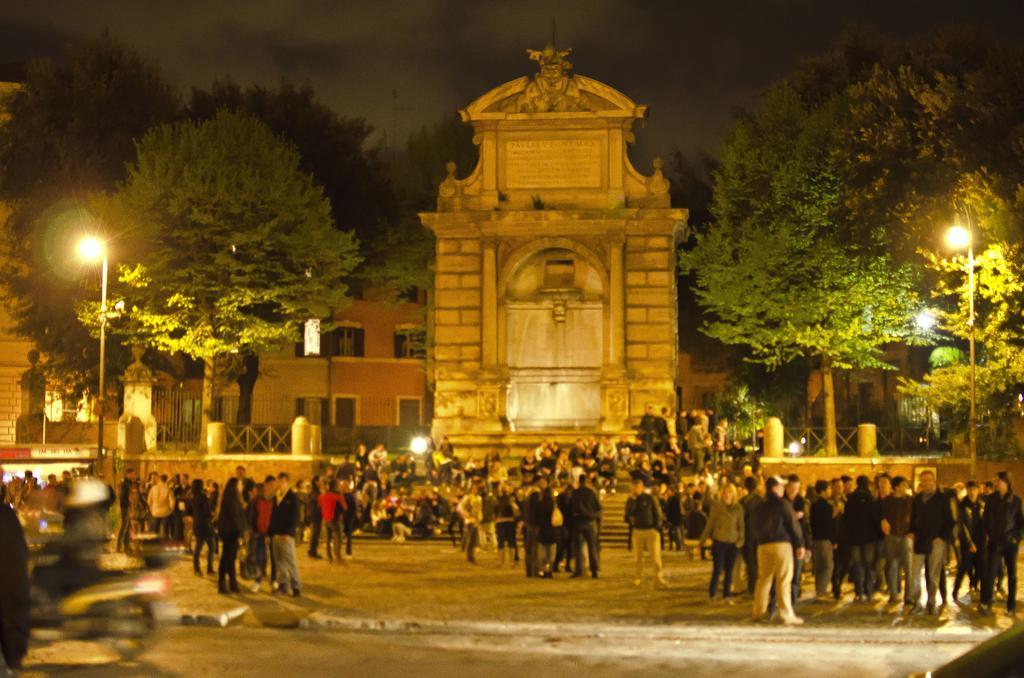 Appartamento Di Nina Roma Quarto foto